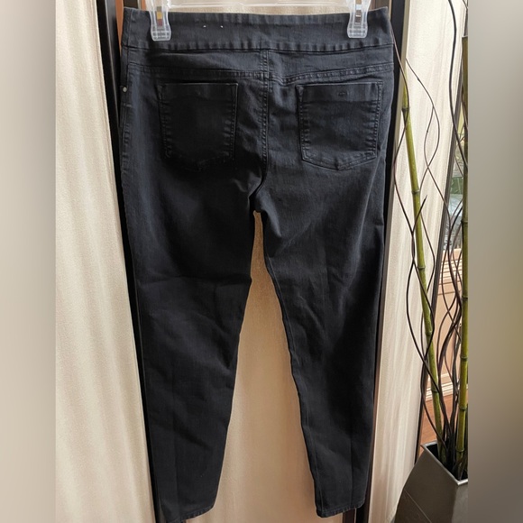 ⬇️ 2/$20.00 ⬇️ Reitmans Size 13 Black/Grey Pull On Slim Jeans. - Picture 4 of 8